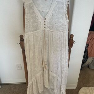 Elegant White Lace Dress